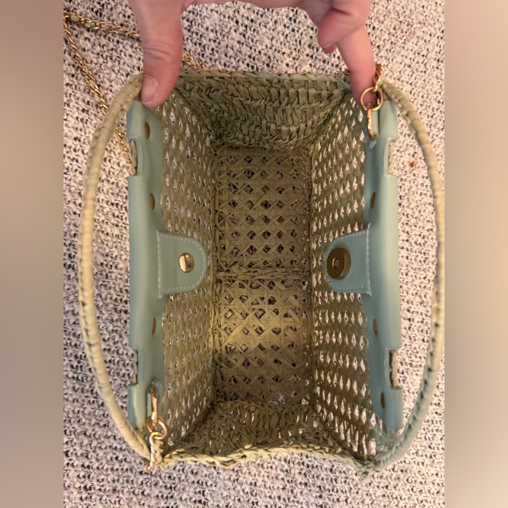 House of Harlow 1960 Authentic Green Woven Crossbody Bag with Gold Chain - Picture 8 of 16